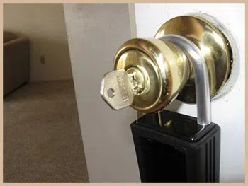 Nutley Locksmith Service Nutley, NJ 973-512-5422 - 3-locksmith-key-service